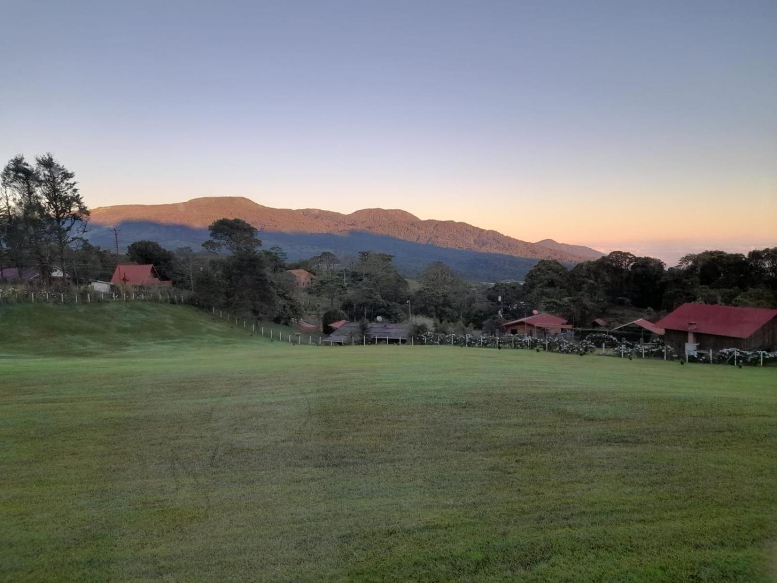 Chalets Vistas Del Poas Heredia Exterior photo